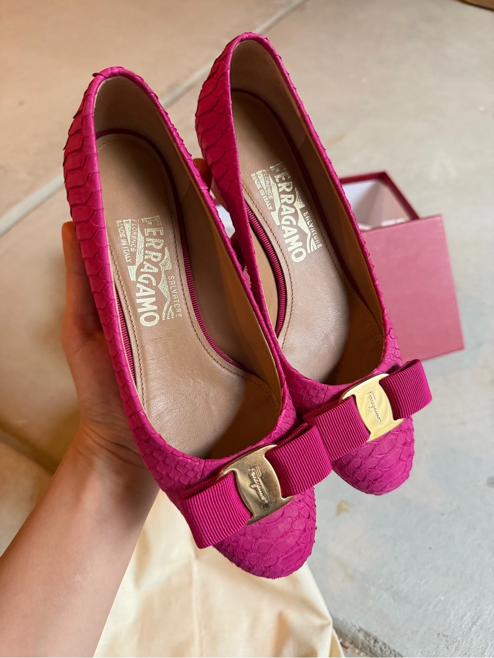 Salvatore Ferragamo Hot Pink Python Vara Bow Flats w/ Box & Dust Bag size5B - Picture 2 of 7